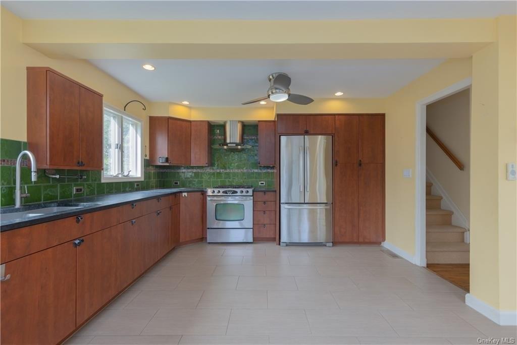 Jennifer Ln, Hartsdale, NY 10530