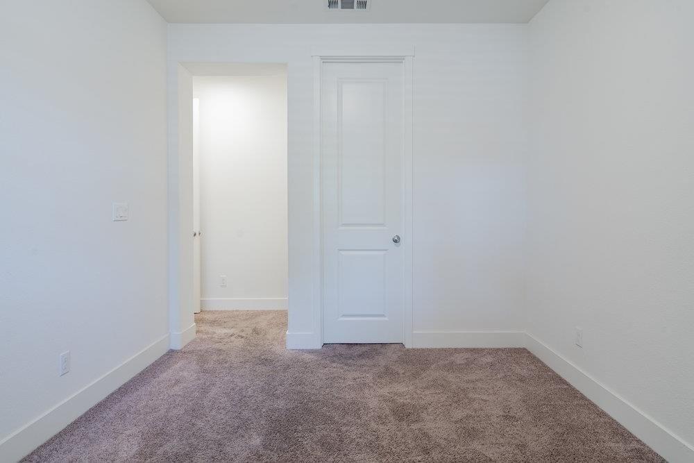 Castlerock Dr, Hollister, CA 95023