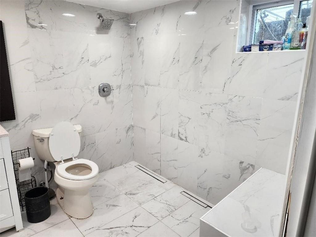 233rd St, Cambria Heights, NY 11411