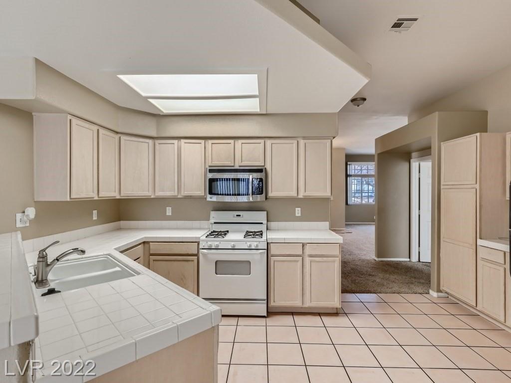 Bridle Wreath Ln, Las Vegas, NV 89156