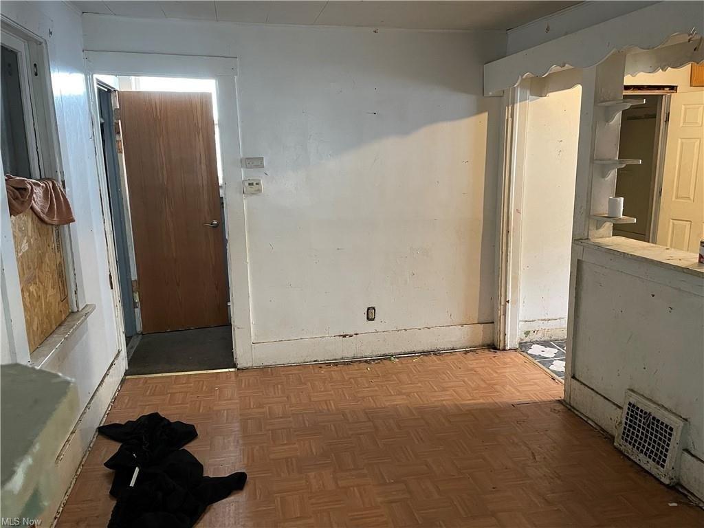 Joseph Ave, Barberton, OH 44203
