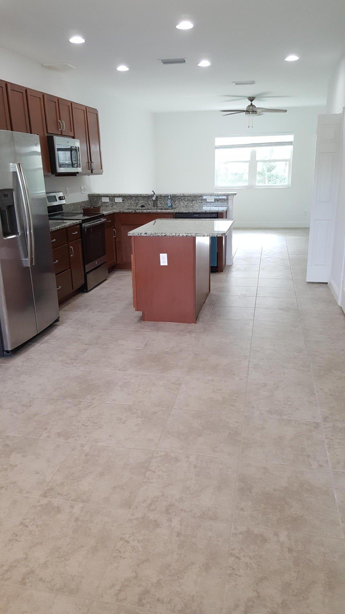 Ne Trailside Run, Port Saint Lucie, FL 34983
