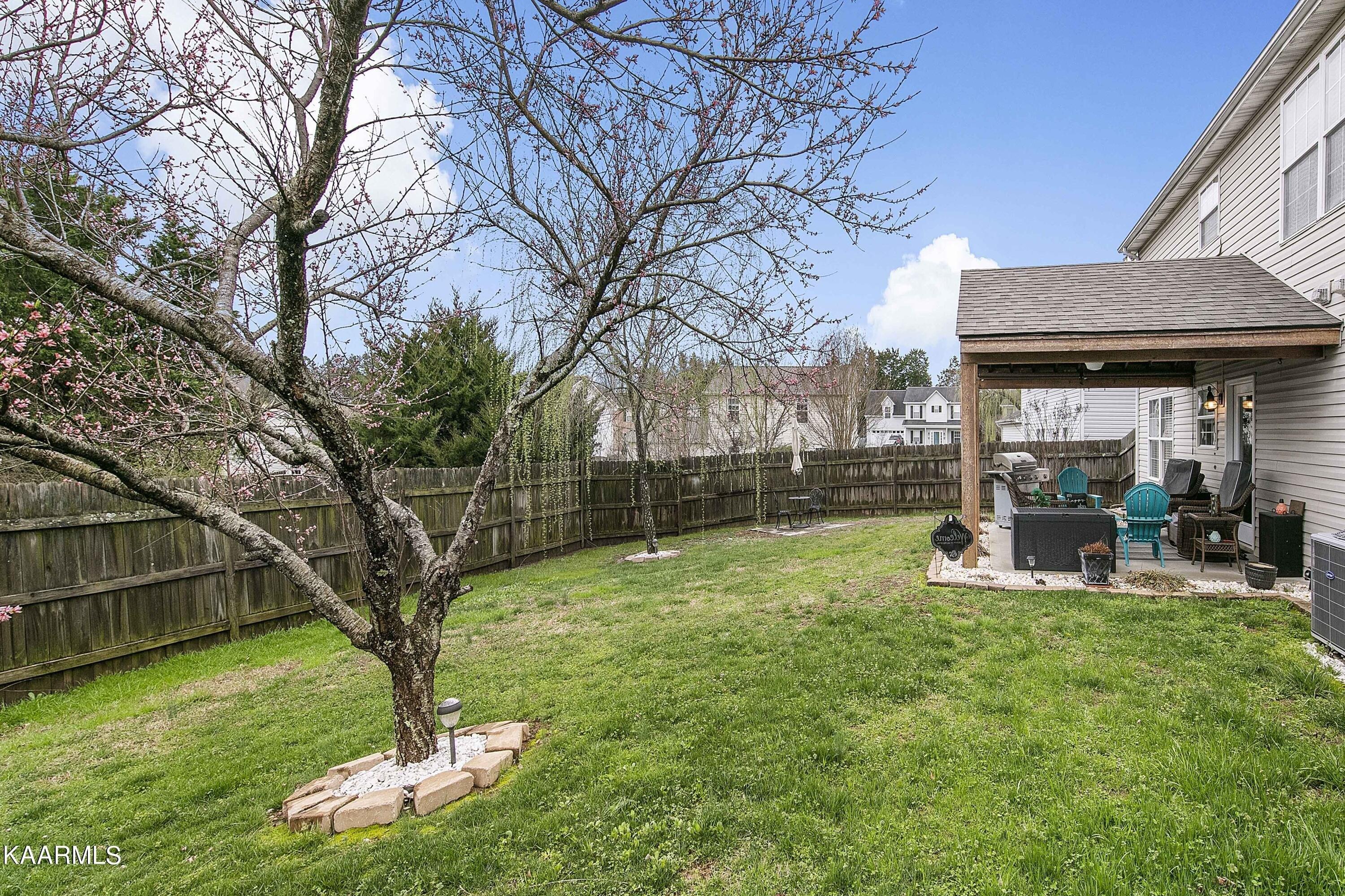 Haynesfield Ln, Knoxville, TN 37918