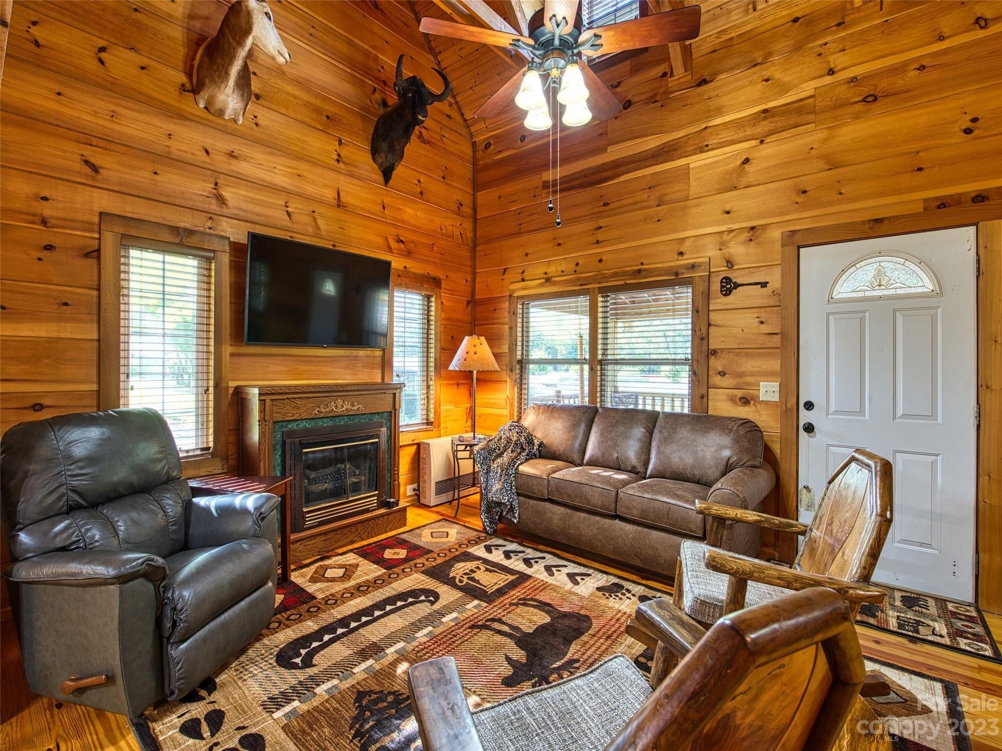 Rocky Top Rd, Maggie Valley, NC 28751
