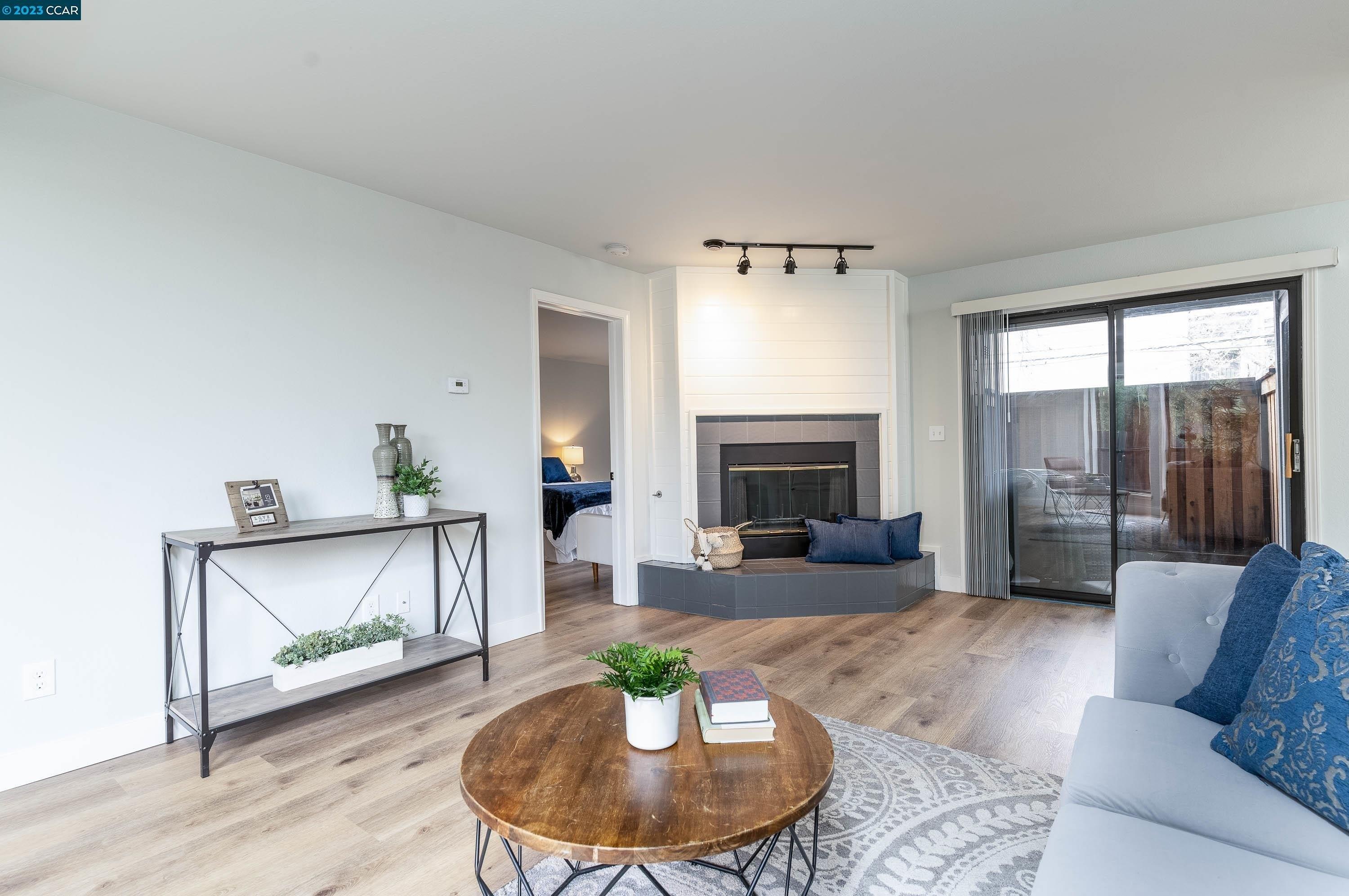 San Miguel Dr, Walnut Creek, CA 94596