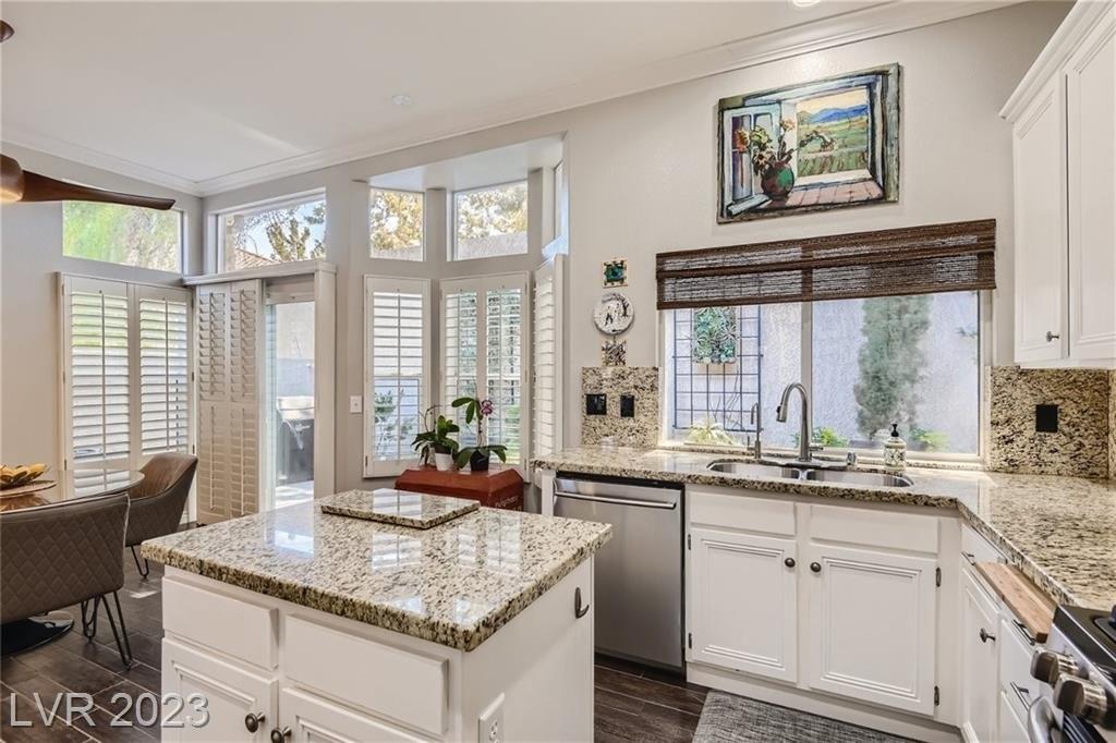 Sunnyfield Dr, Las Vegas, NV 89134
