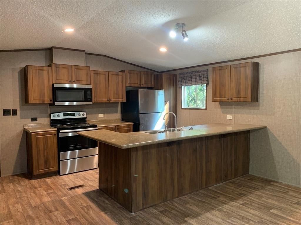 Coral Rd, Azle, TX 76020