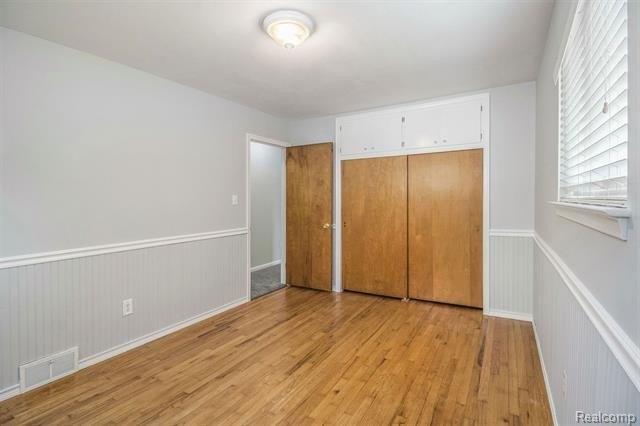 Mayfred Dr, Pinckney, MI 48169