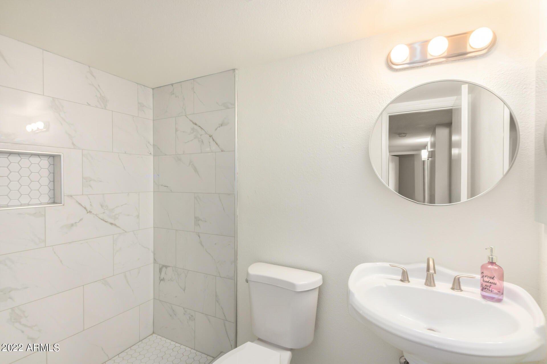 N 43rd Dr, Glendale, AZ 85304