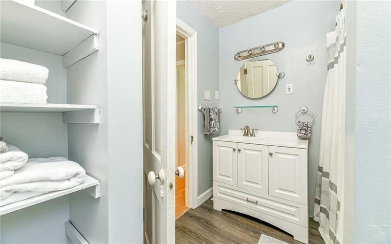 Greenwood Dr, Allison Park, PA 15101
