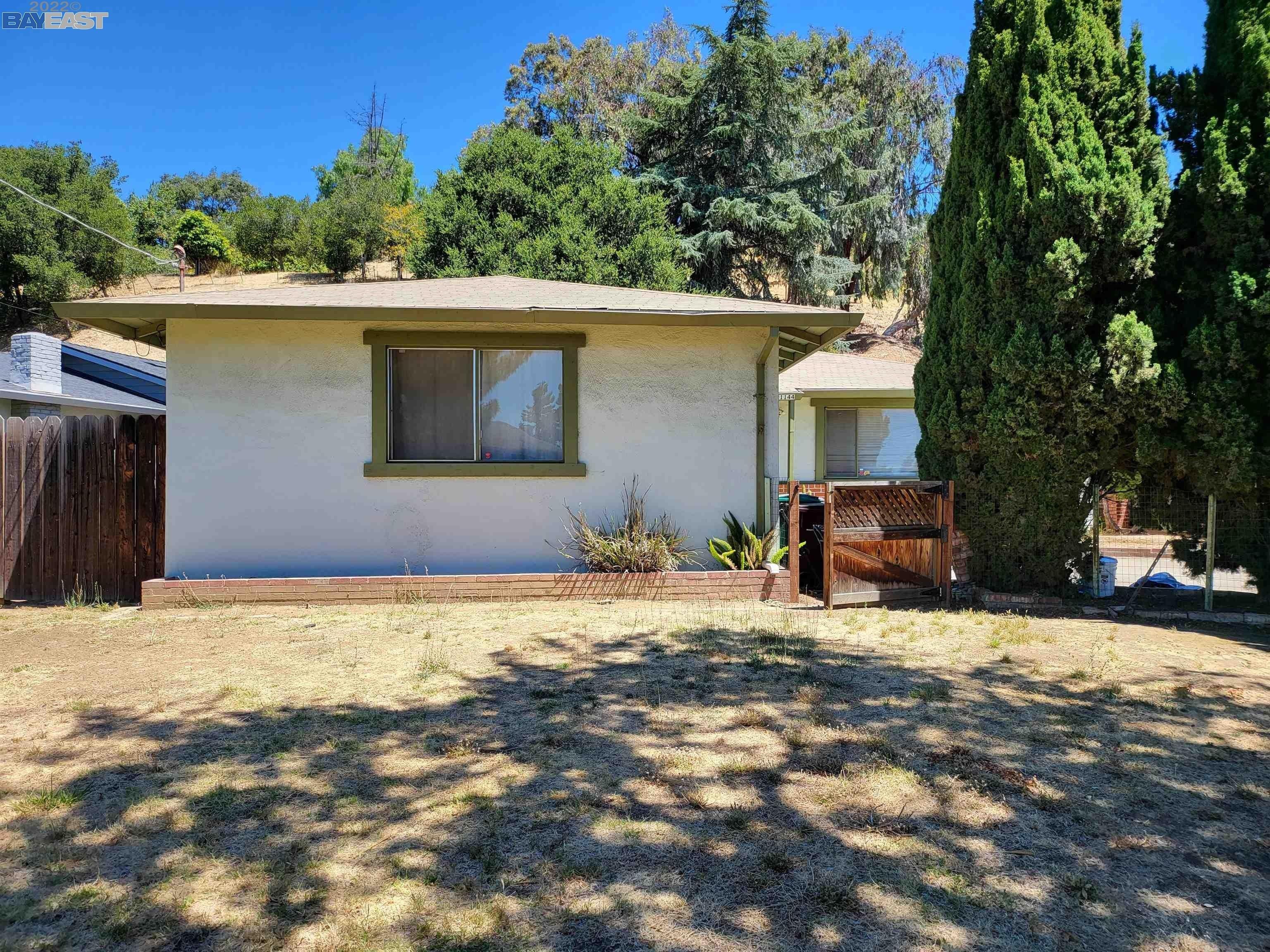 Chicoine Ave, Hayward, CA 94544