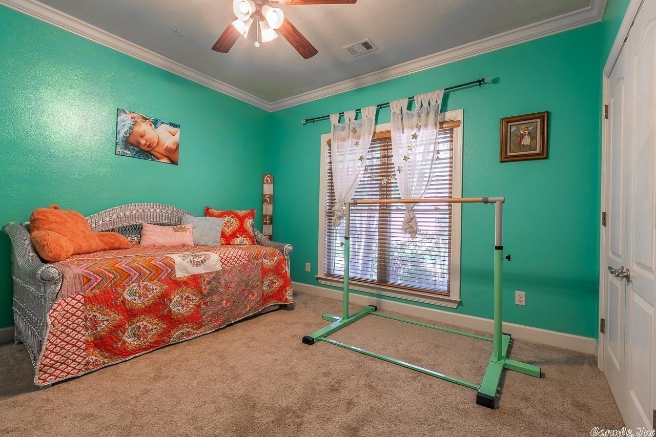 Worth Ave E, Benton, AR 72019