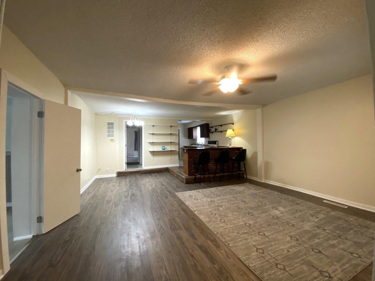S Dearborn Ave, Bradley, IL 60915