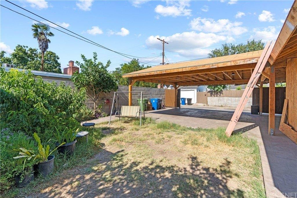 White Oak Ave, Van Nuys, CA 91406