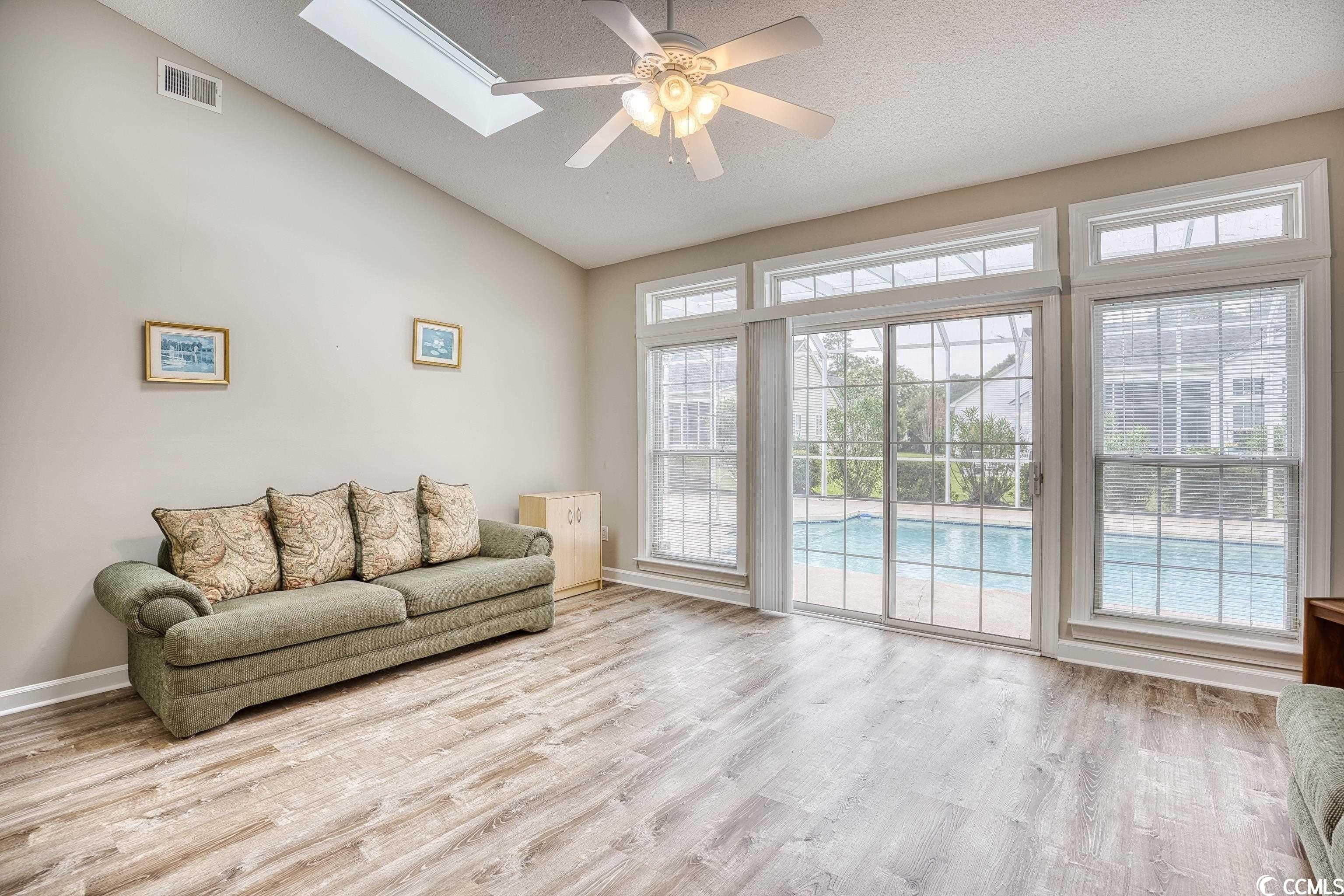 Oakmere Ct, Murrells Inlet, SC 29576