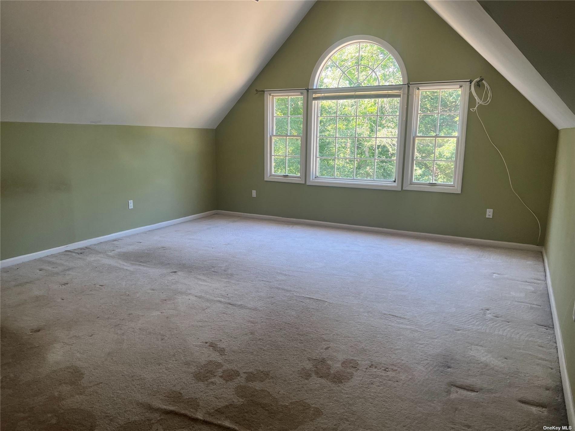 Twin River Dr, Oakdale, NY 11769