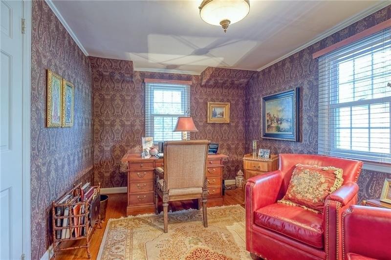 Navahoe Dr, Pittsburgh, PA 15228