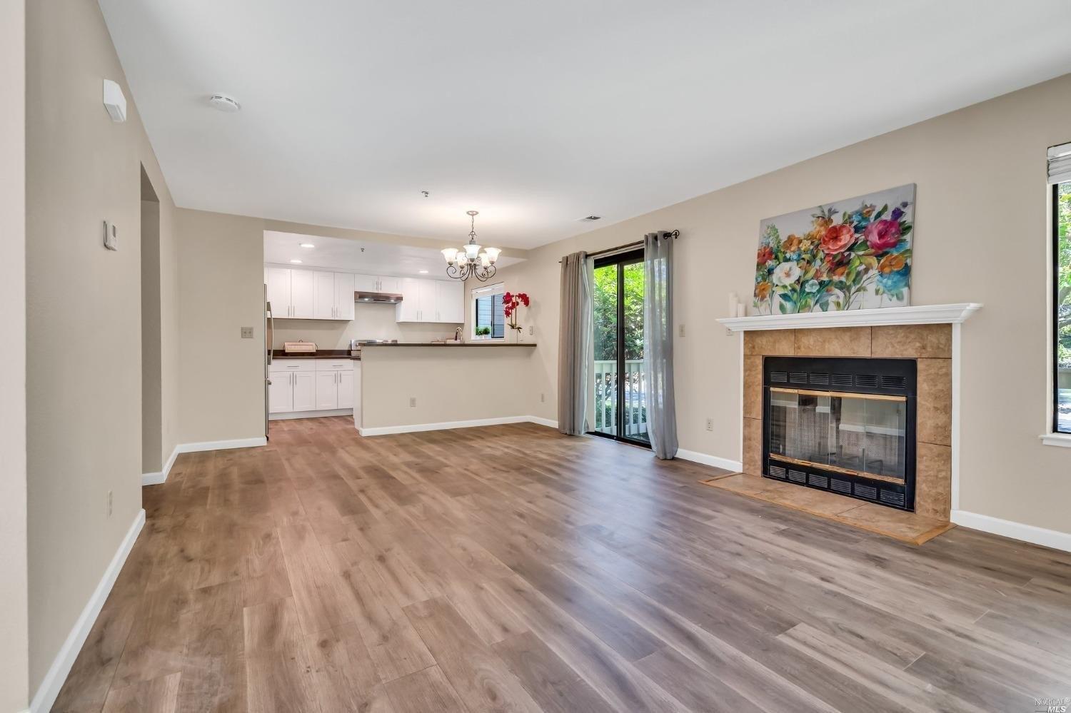 Wildrose Cir, Pinole, CA 94564