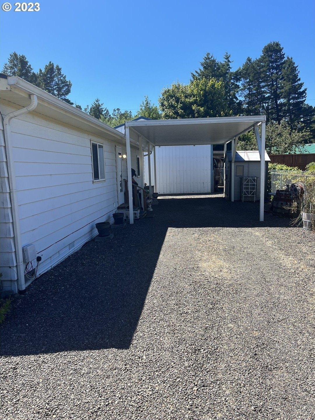 N 8th St, Lakeside, OR 97449