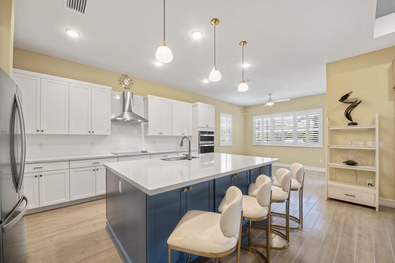 Captiva Cir, Boynton Beach, FL 33437