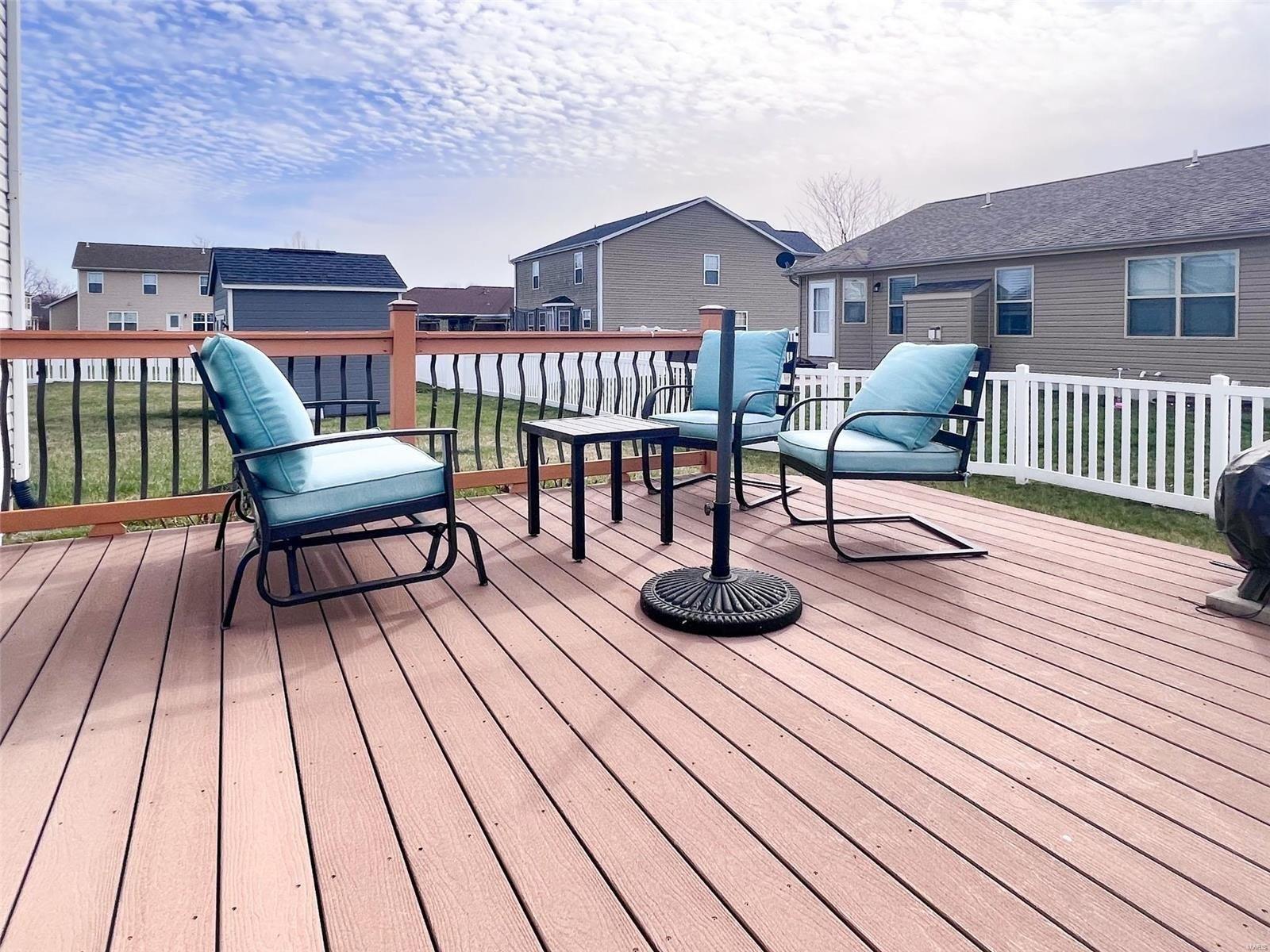 Rose Ct, New Baden, IL 62265