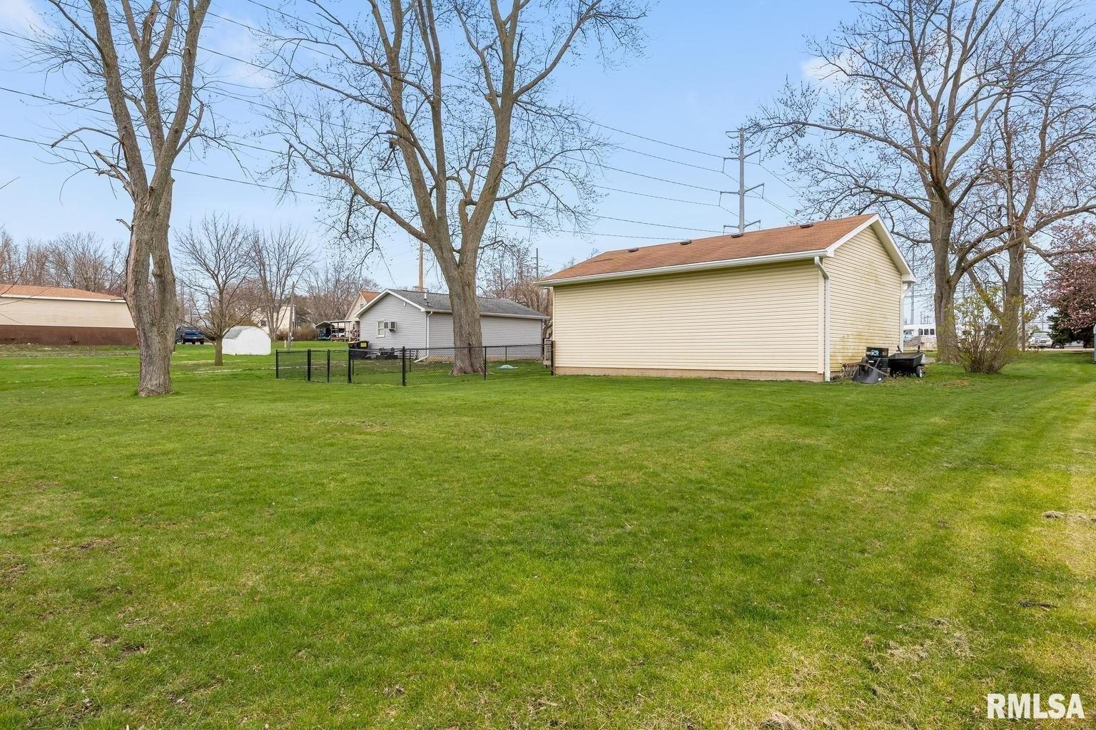 Bunn St, Bloomington, IL 61701