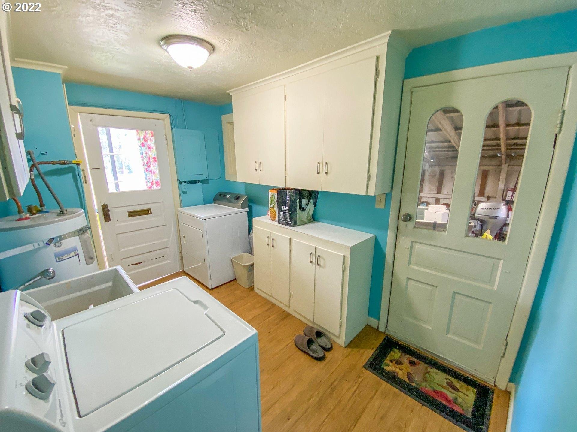 8th St, Tillamook, OR 97141
