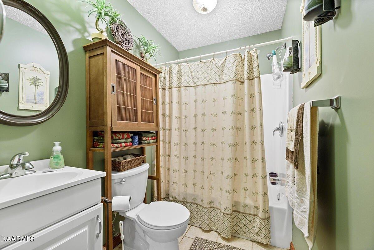 Scenic Dr, Clinton, TN 37716