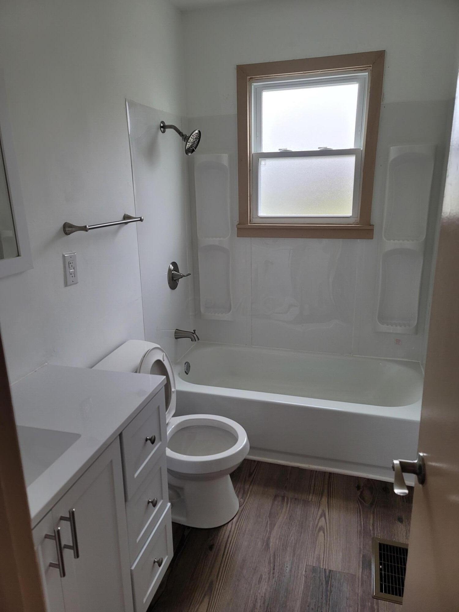 E 25th Ave, Columbus, OH 43211