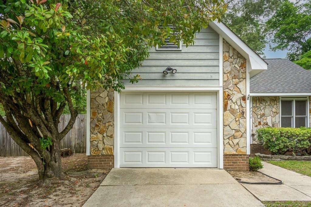 Shady Grove Ln, Fayetteville, NC 28314