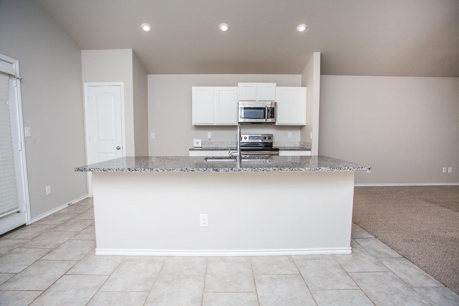 Vernon Ave, Lubbock, TX 79423
