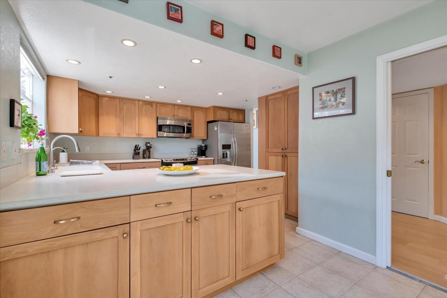 Golden Eagle Ct, Scotts Valley, CA 95066