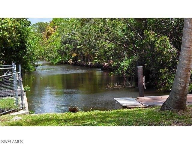 Estey Ave, Naples, FL 34104