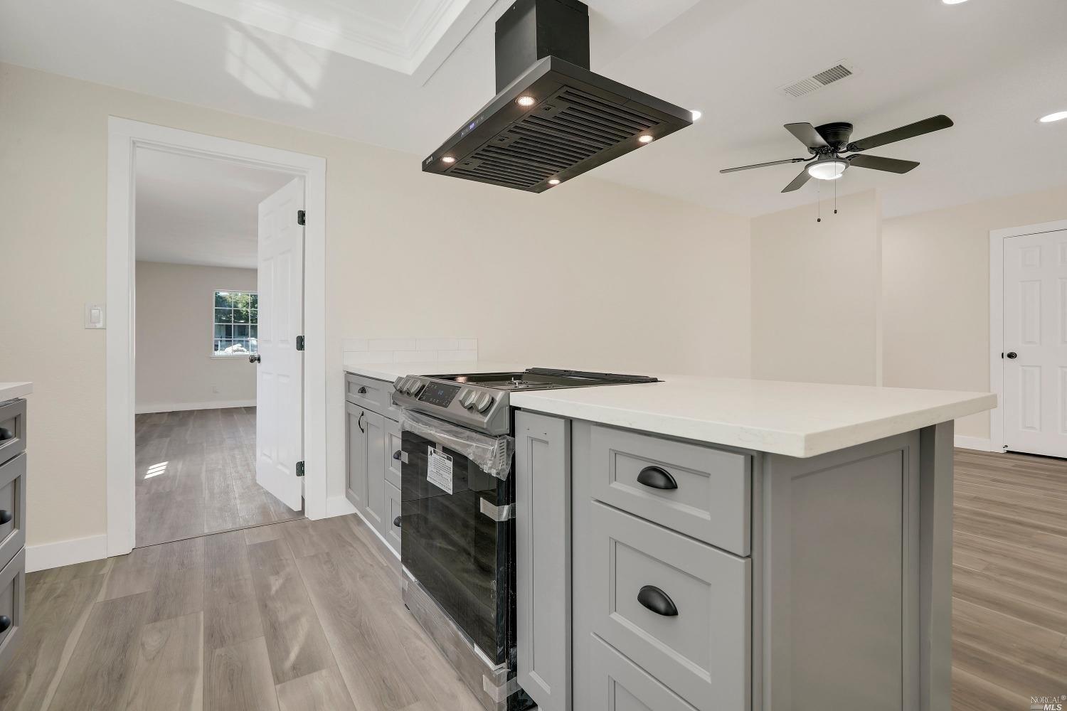 Olivera Dr, Vacaville, CA 95688