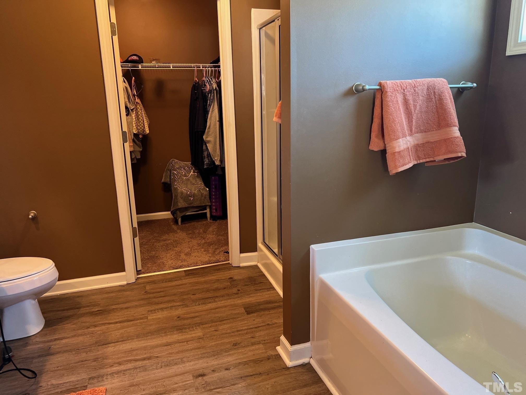 Crown Side Dr, Four Oaks, NC 27524