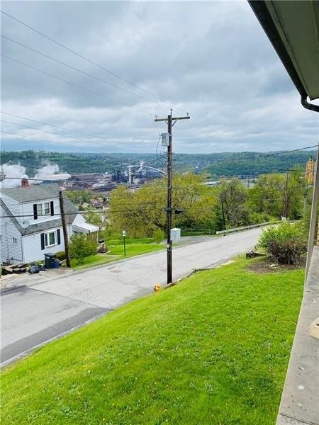 Glencairn St, West Mifflin, PA 15122