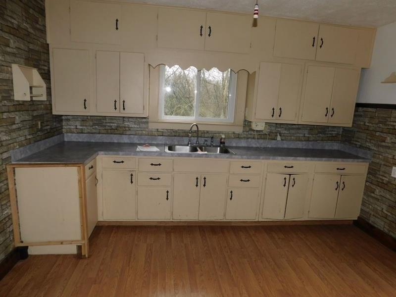 Rutledge Rd, Transfer, PA 16154