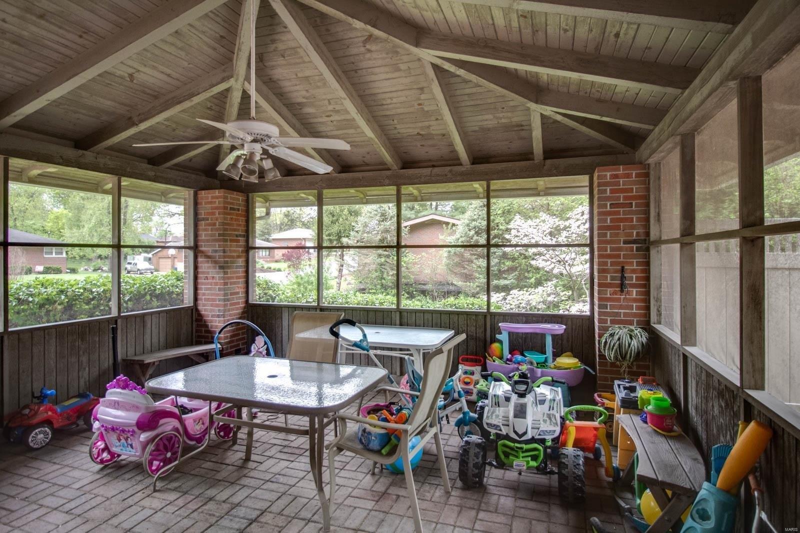 Omega St, Alton, IL 62002