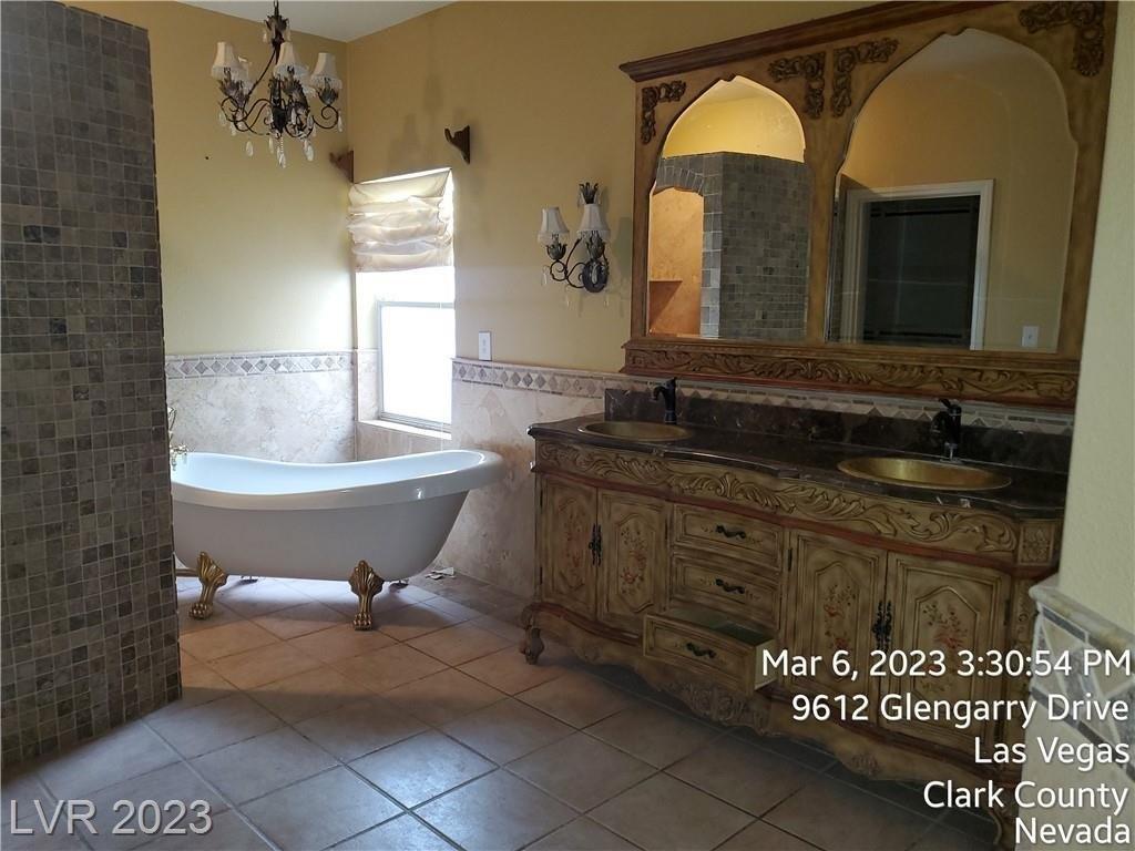 Glengarry Dr, Las Vegas, NV 89129