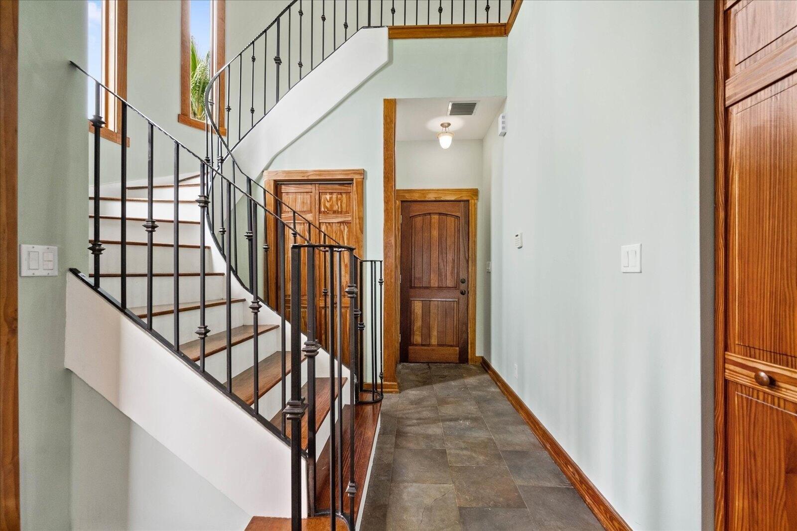 E 25th St, Riviera Beach, FL 33404
