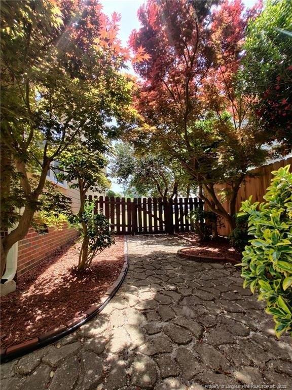 Alexwood Dr, Hope Mills, NC 28348