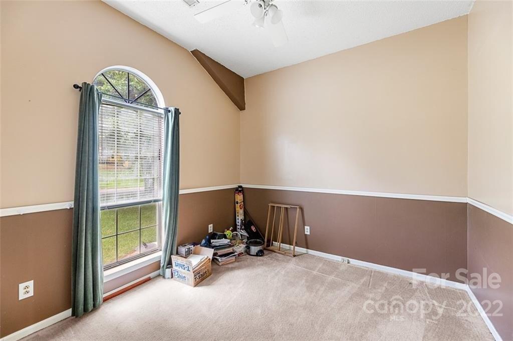 Barn Stone Dr, Charlotte, NC 28227