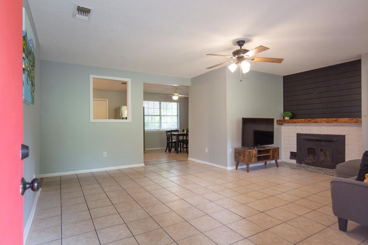 Harriet Dr, Tallahassee, FL 32303