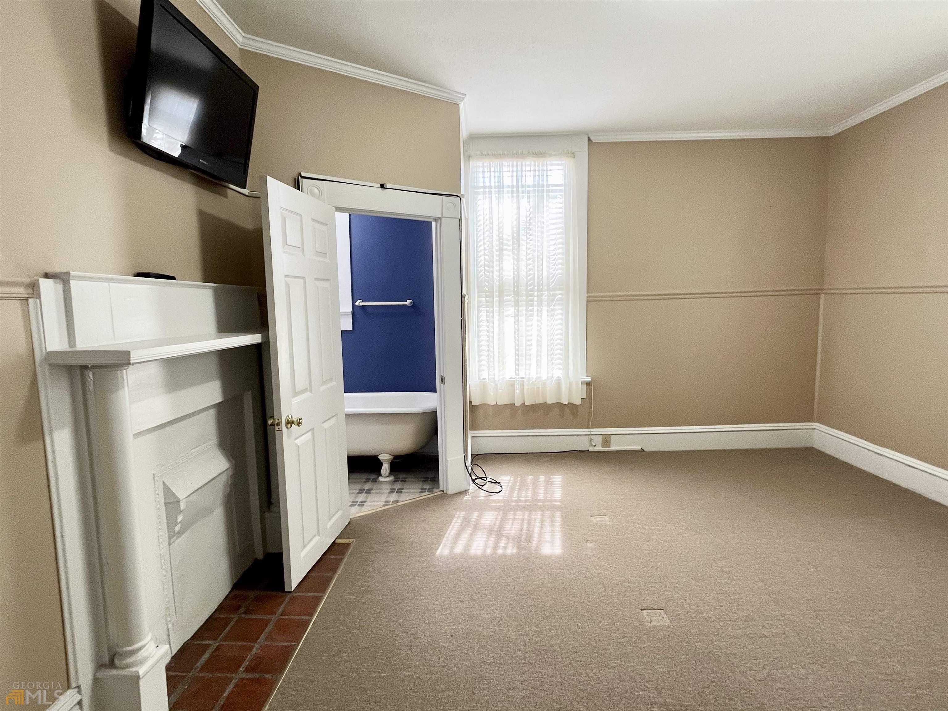 S Thomas St, Elberton, GA 30635