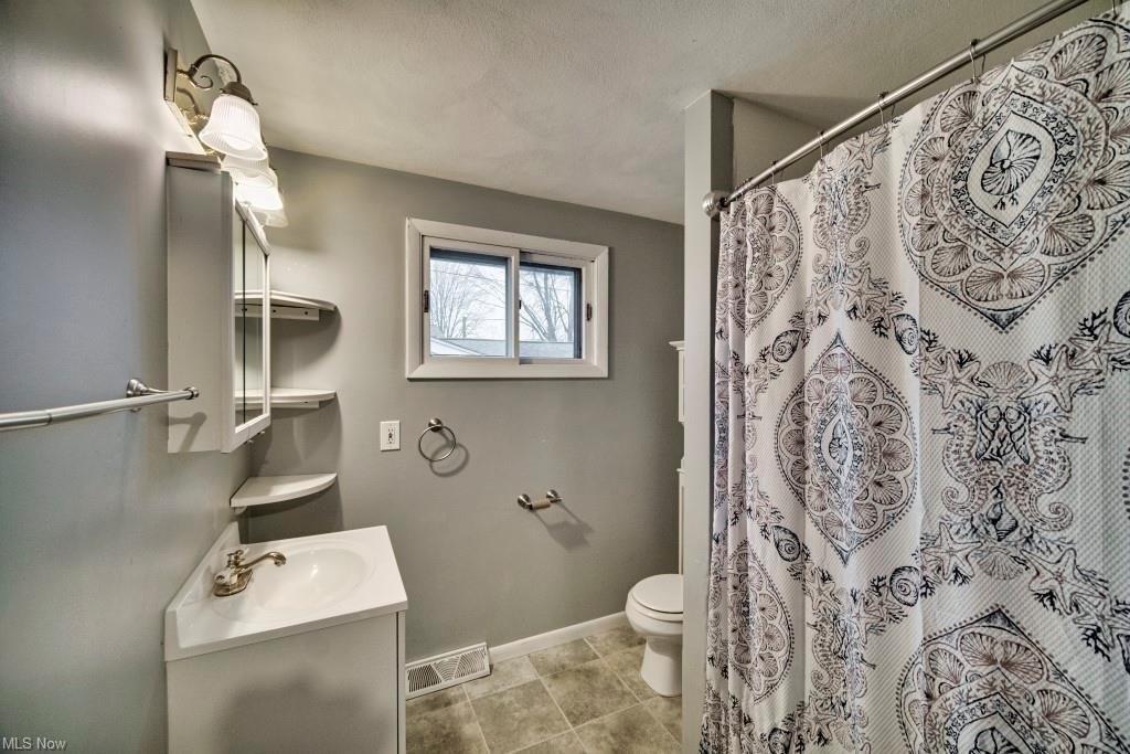 Miami Ave, Lorain, OH 44053