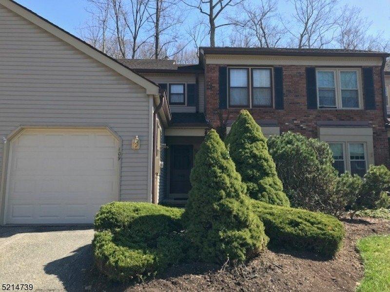 Goldfinch Dr, Hackettstown, NJ 07840