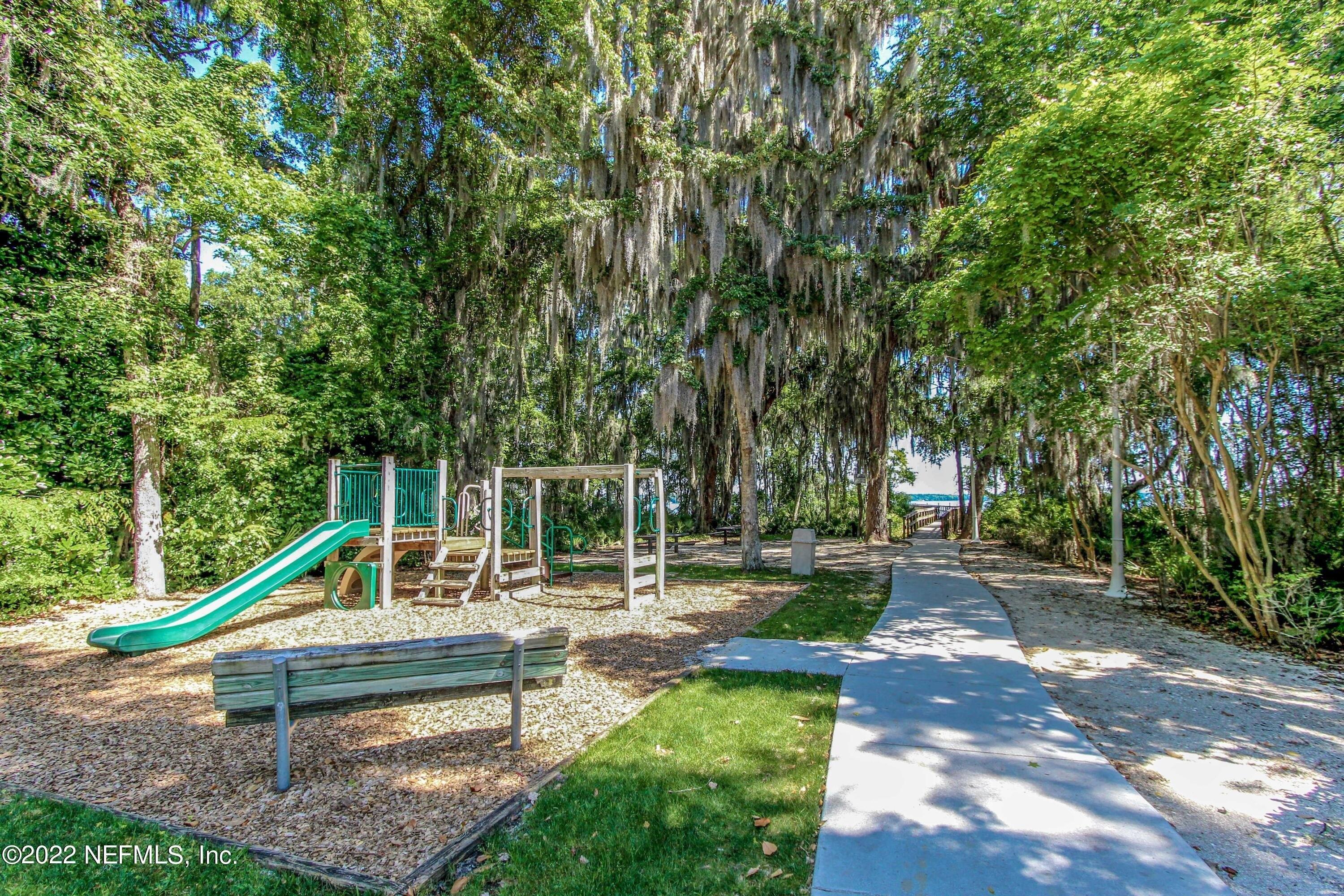 Commodore Point Dr, Fleming Island, FL 32003