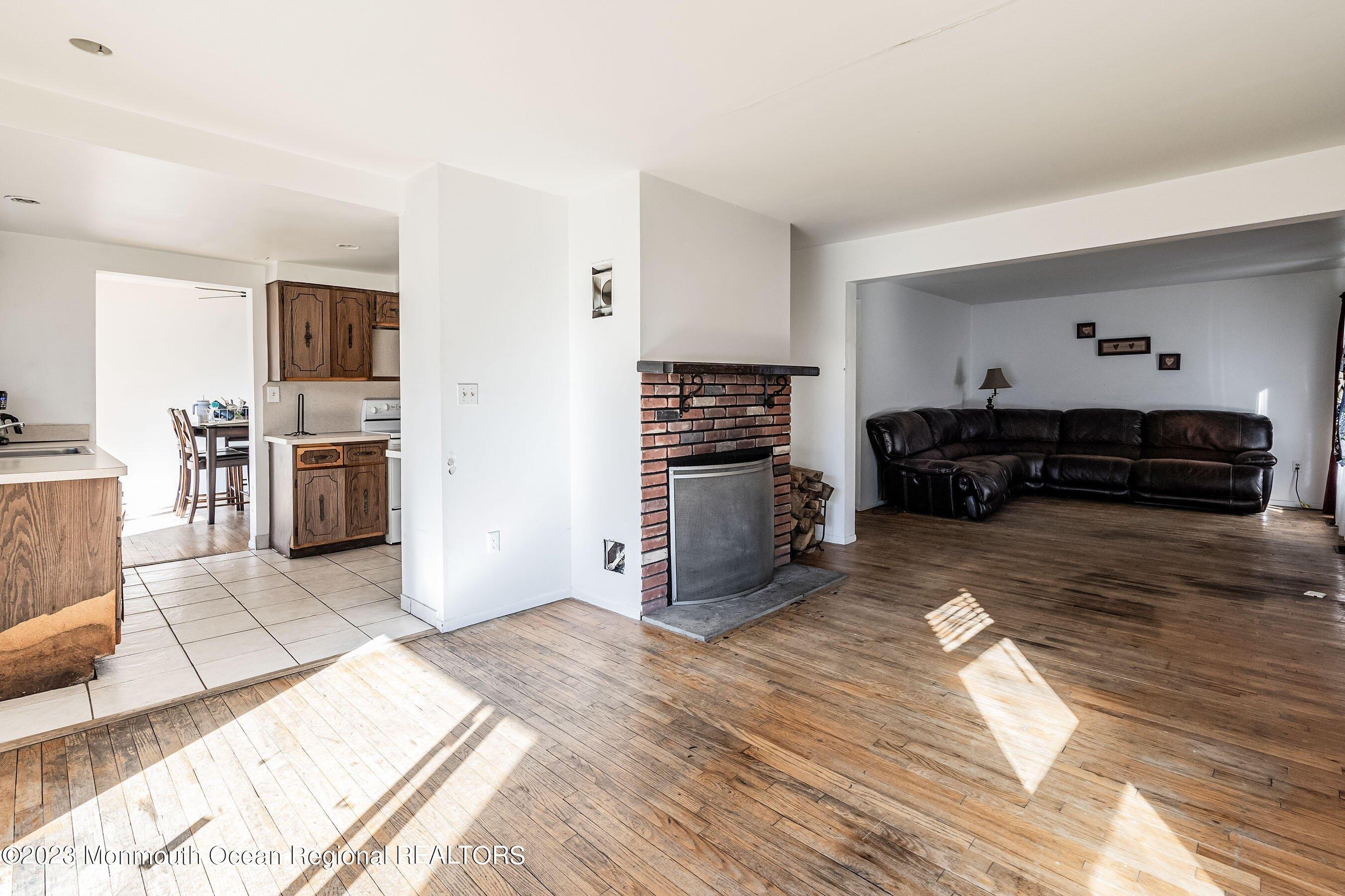 Marlboro Rd, Old Bridge, NJ 08857