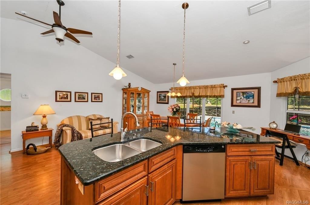 N Cherry Pop Dr, Hernando, FL 34442