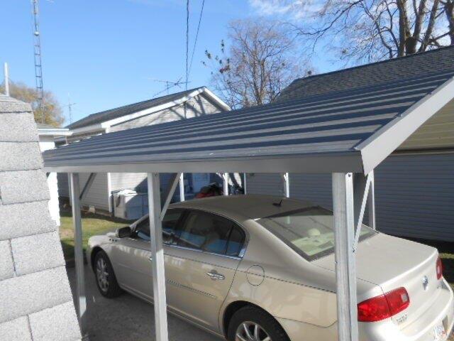 Hendricks Ave, Saint Marys, OH 45885